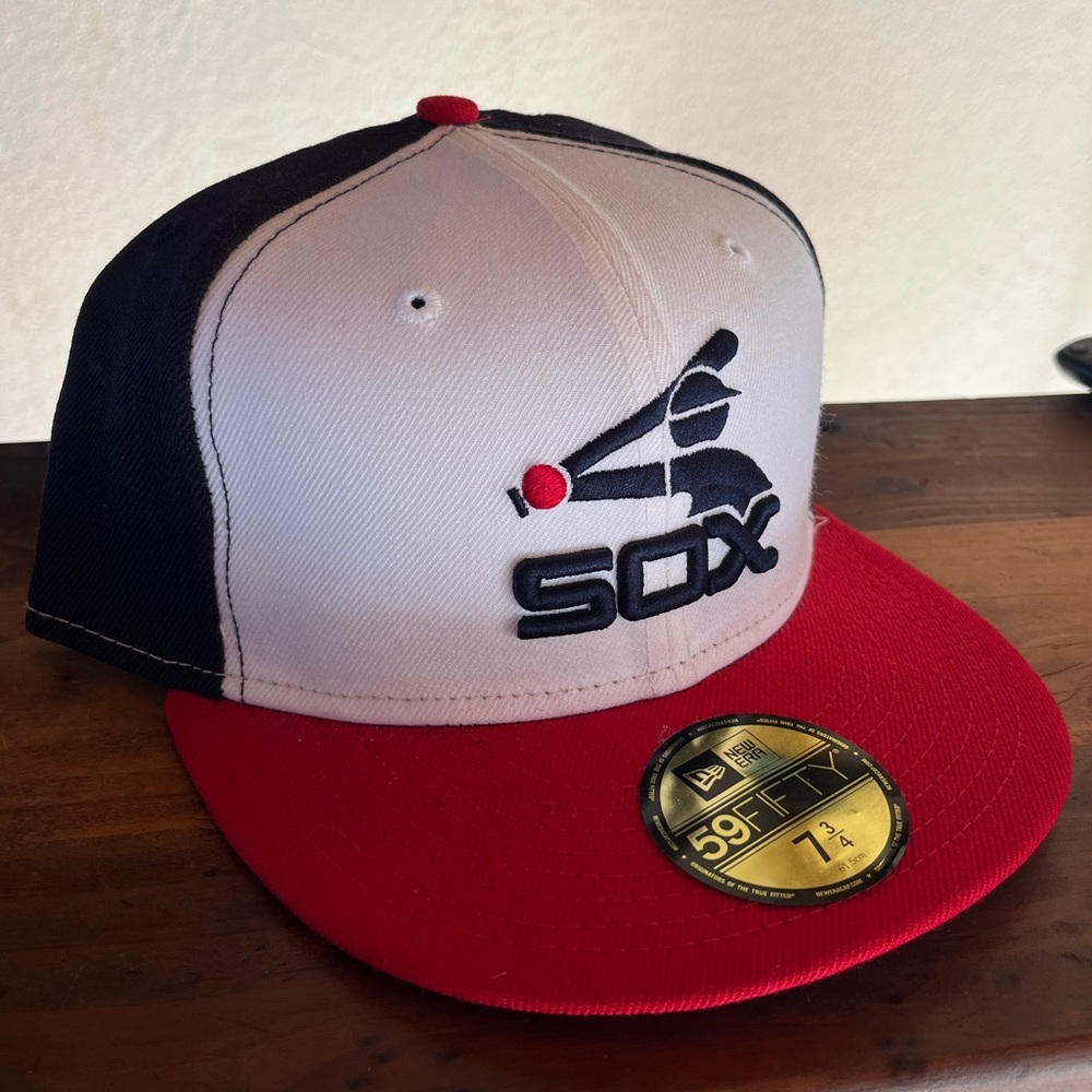 New Era 59fifty Chicago White Sox fitted hat size 8 old school logo